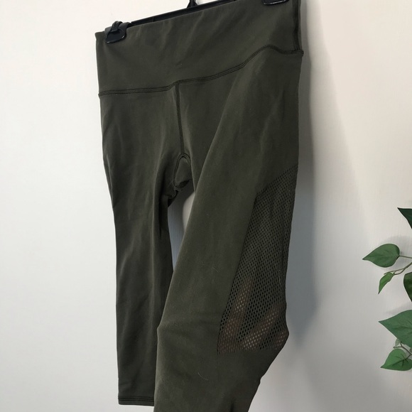 Lululemon Reveal Cropped Leggings - Picture 6 of 6